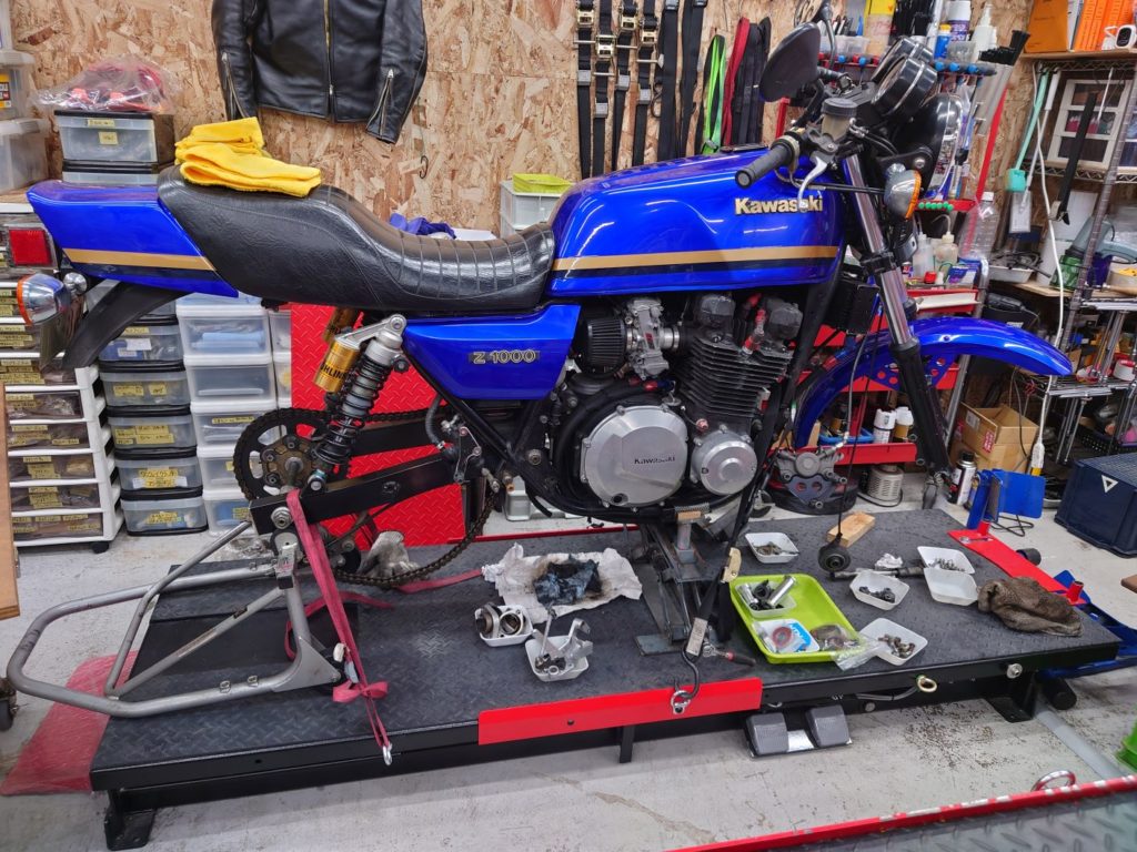 カワサキZ1000J2足回りの整備